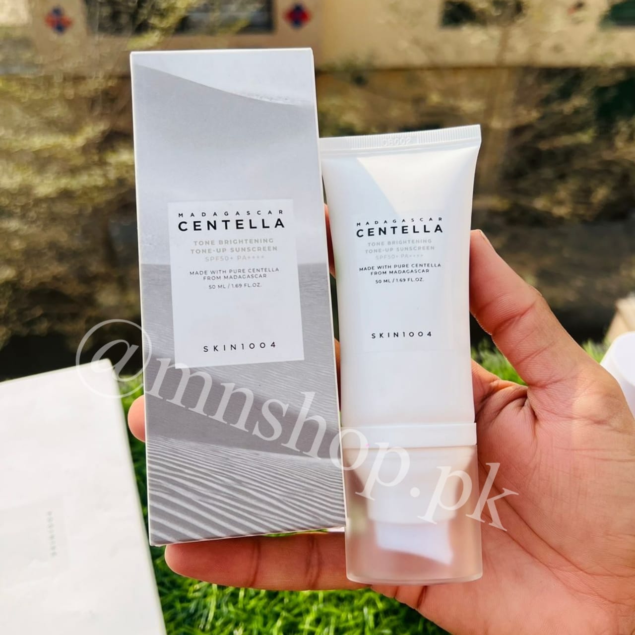 Skin 1004 Madagascar Centella Tone Brightening Tone-Up sunscreen spf 50+ PA++++